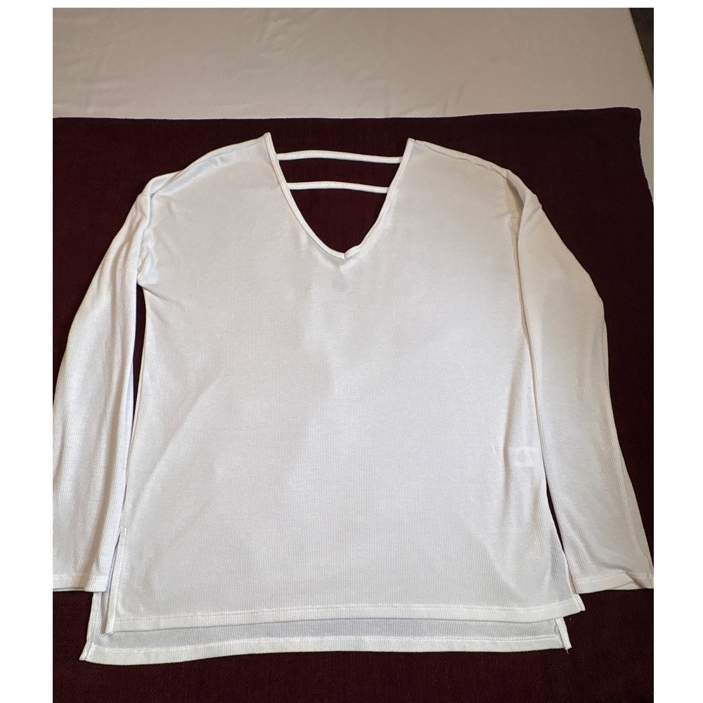 SO Authentic American Heritage White Ribbed V-Neck Long Sleeve Top Large